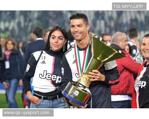 C罗为乔治娜庆生晒甜蜜合照表达爱意祝福生日快乐 C罗为乔治娜庆生晒甜蜜合照表达爱意祝福生日快乐