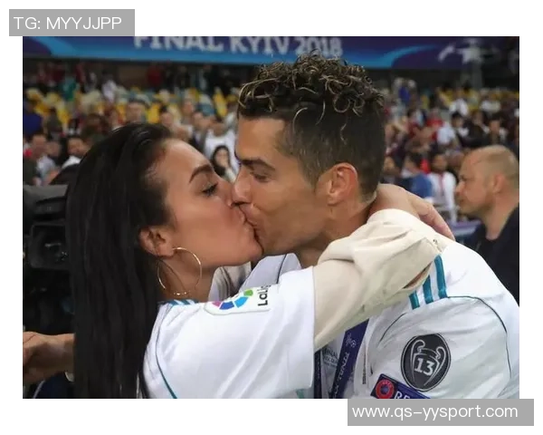 C罗为乔治娜庆生晒甜蜜合照表达爱意祝福生日快乐